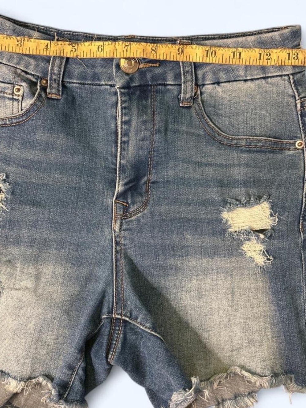 rue21 Curvy High-Rise Distressed Denim Shorts - Picture 4 of 6